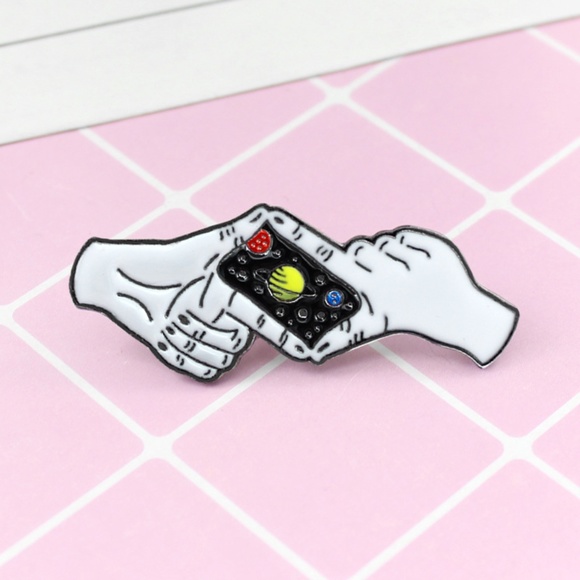 NEW Universe Camera Hand Enamel Pin Brooch - Picture 4 of 7